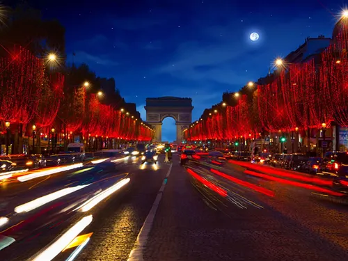 Contrôles et sécurité renforcés sur les Champs-Élysées pour les fêtes